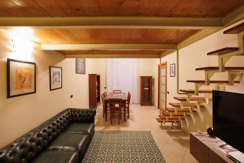 The San Gregorio Armeno Apartment By Houseinnaples Nápoles Exterior foto